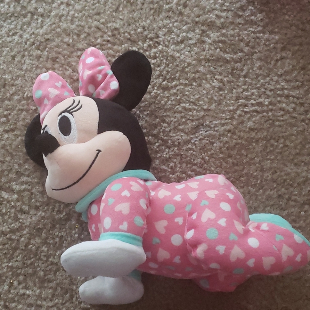 Minnie mouse crawling plush pal